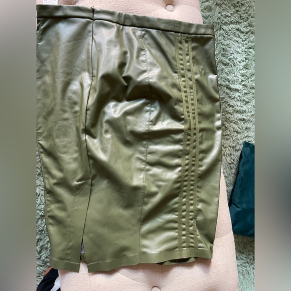 Two piece adidas x Ivy Park Skirt and Bodysuit Halls of Ivy set - Picture 7 of 8